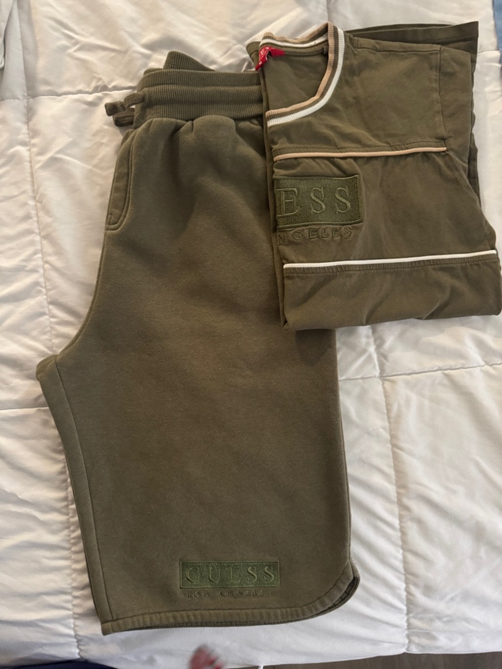 GUESS Olive Green Set Short-Sleeve Logo Tee with Contrast Trim